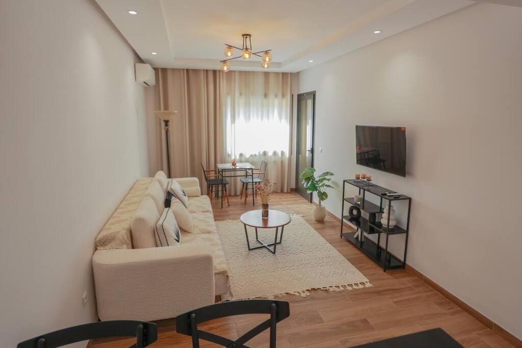 Cozy And Warm Place Apartment *