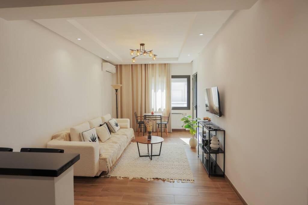 Cozy And Warm Place Apartment